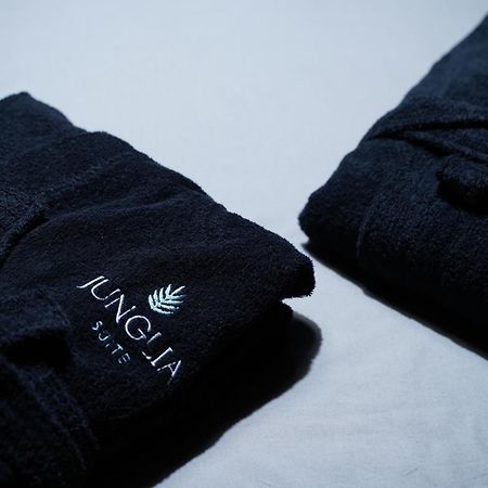 Junglia Suite - Spa & Cine 布雷斯地区布尔格 外观 照片